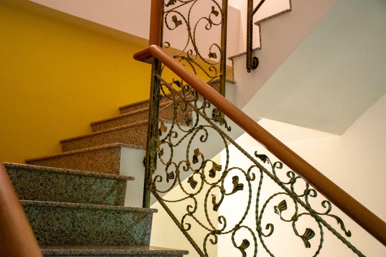 123 Hall Вужие Екстериор снимка